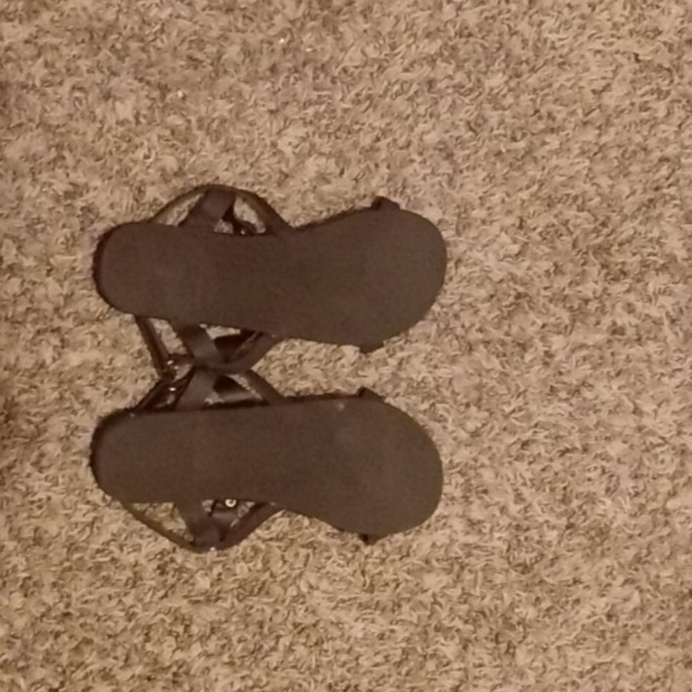 Shoes - Picture 2 of 3